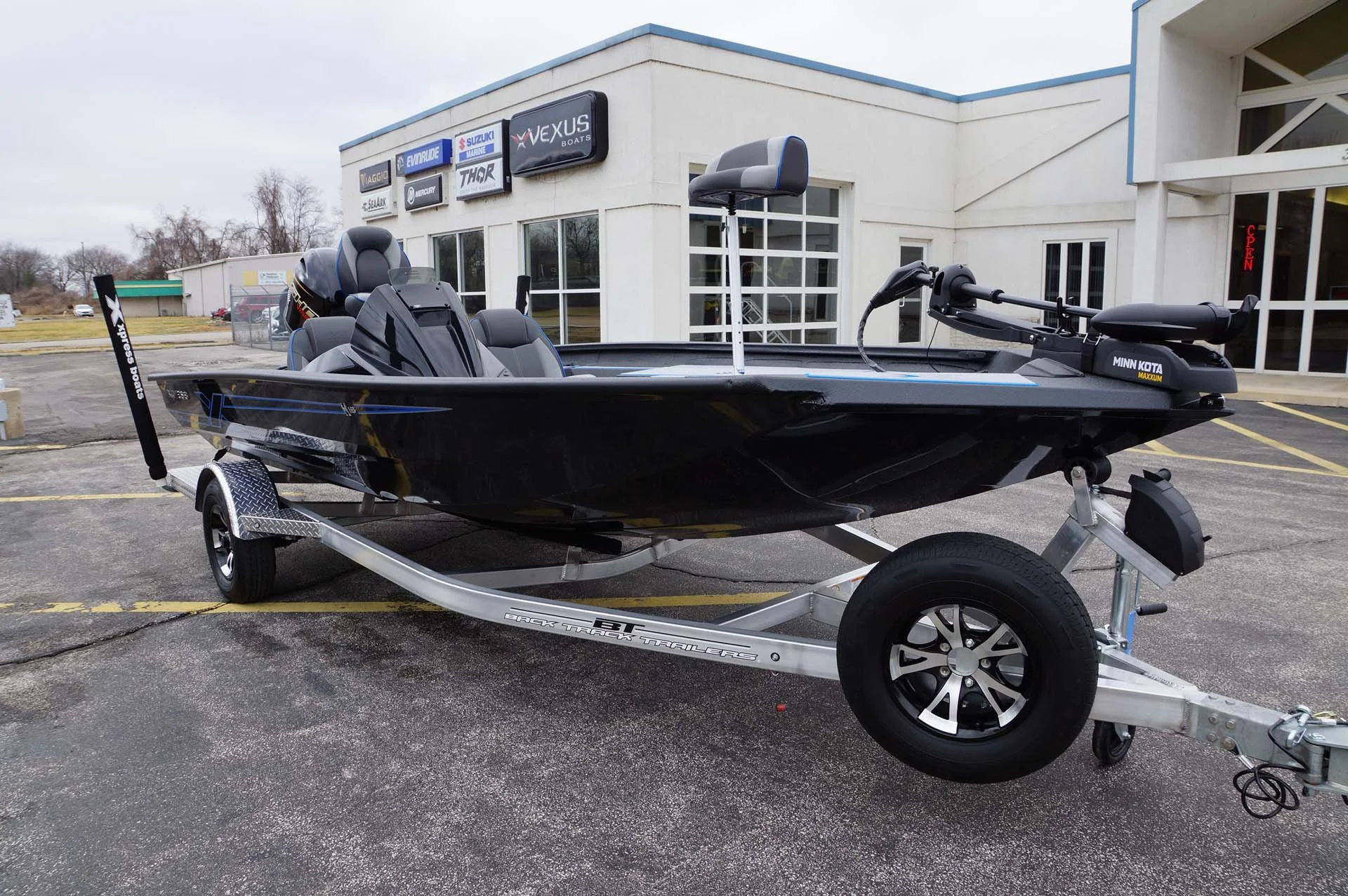 2025 Xpress H18 w/ Yamaha 115 SHO & Trailer — VC Marine
